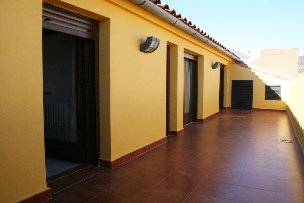 Apartamentos Turisticos Mirayuste Guadalupe  Exteriör bild