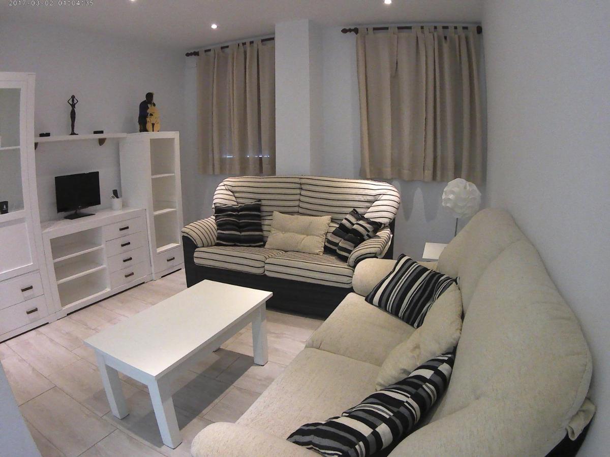 Apartamentos Turisticos Mirayuste Guadalupe  Exteriör bild
