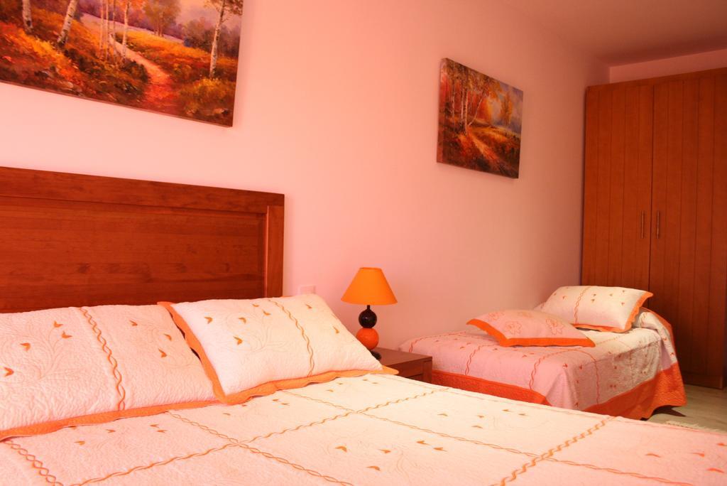 Apartamentos Turisticos Mirayuste Guadalupe  Exteriör bild
