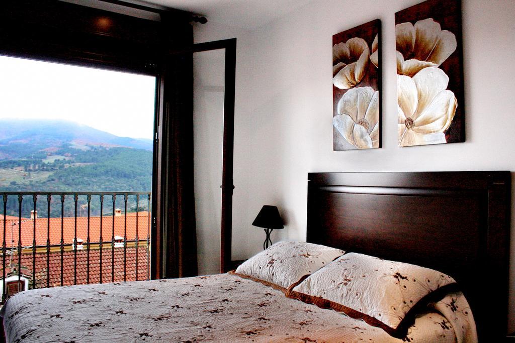 Apartamentos Turisticos Mirayuste Guadalupe  Rum bild