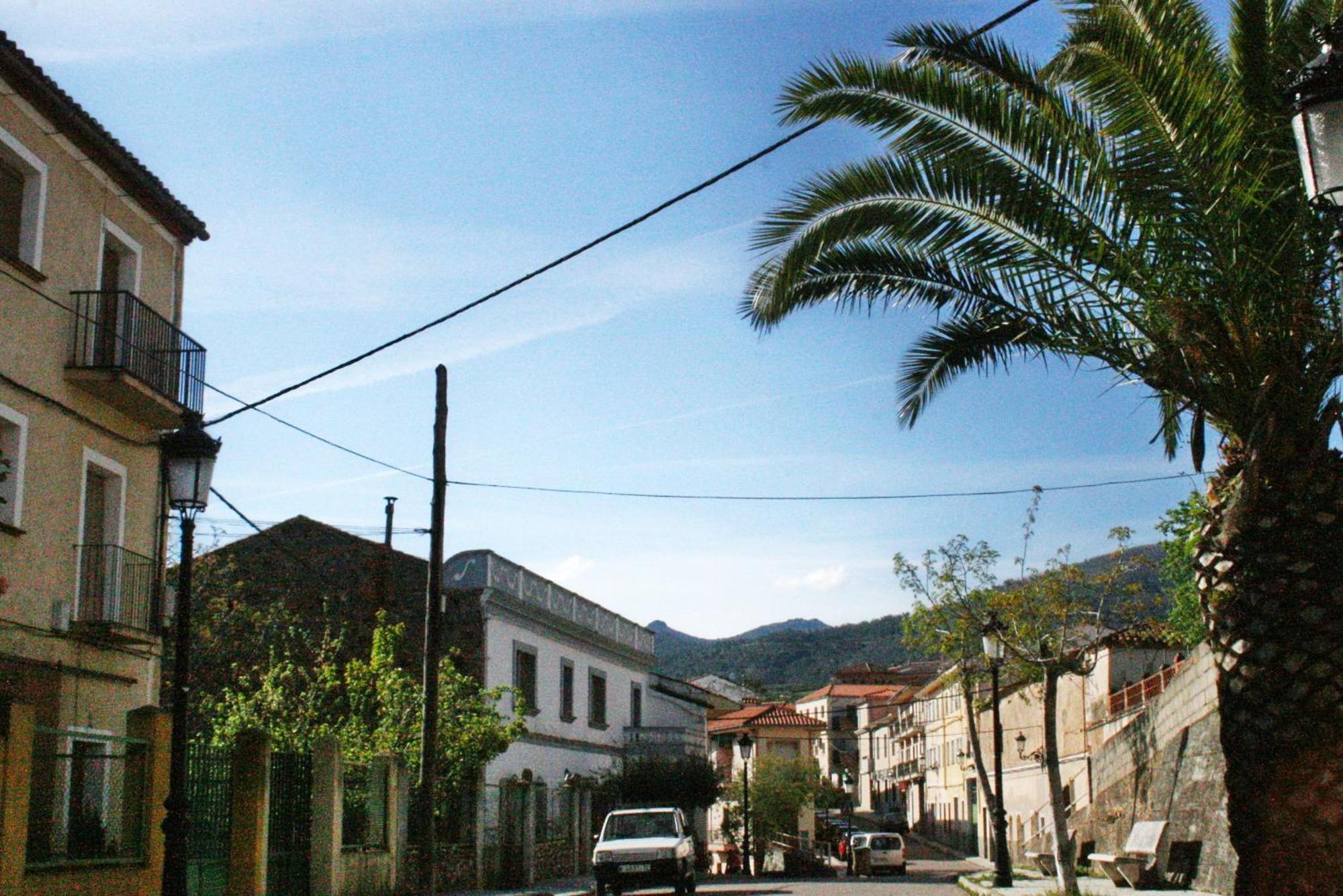 Apartamentos Turisticos Mirayuste Guadalupe  Rum bild