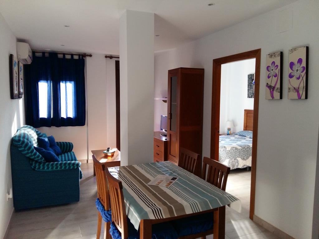 Apartamentos Turisticos Mirayuste Guadalupe  Exteriör bild