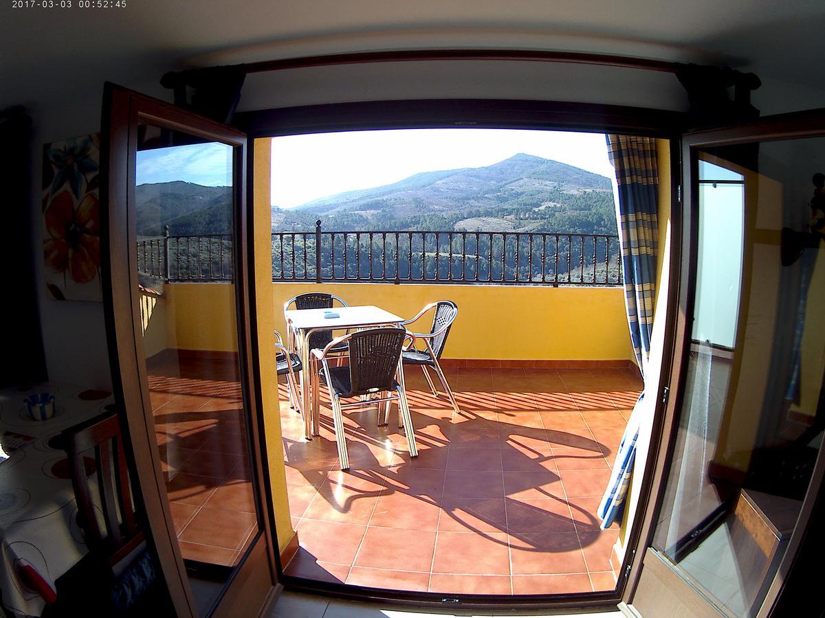 Apartamentos Turisticos Mirayuste Guadalupe  Exteriör bild