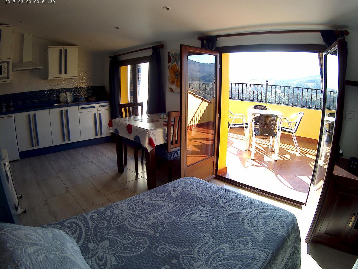 Apartamentos Turisticos Mirayuste Guadalupe  Exteriör bild